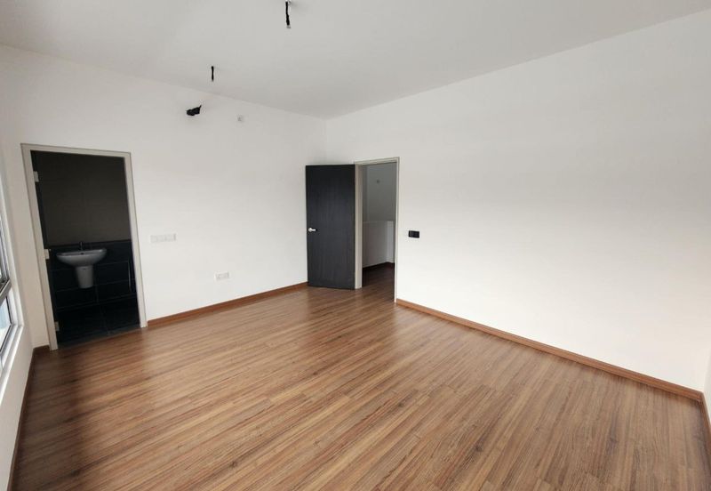 NEW HOUSE 2 STOREY HOUSE SERENIA CITY ARINA SEPANG