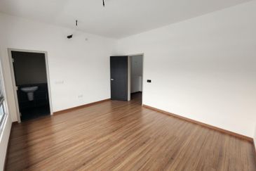 NEW HOUSE 2 STOREY HOUSE SERENIA CITY ARINA SEPANG