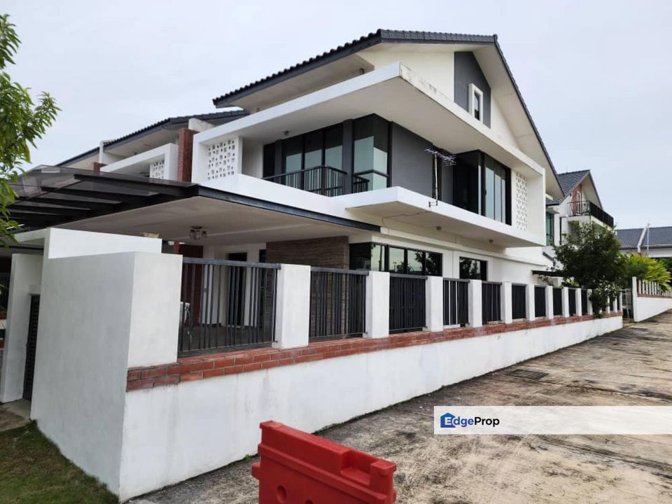 END LOT FREEHOLD NON BUMI LOT Double Storey  ELMINA VALLEY 4 SHAH ALAM Selangor, Selangor, Shah Alam