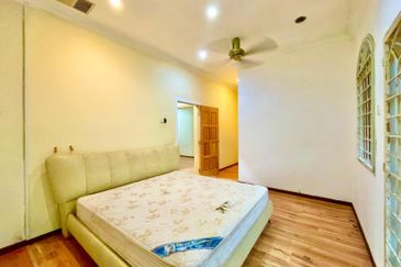 Jalan Suasana, Bandar Tun Hussein Onn