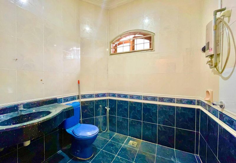 Jalan Suasana, Bandar Tun Hussein Onn