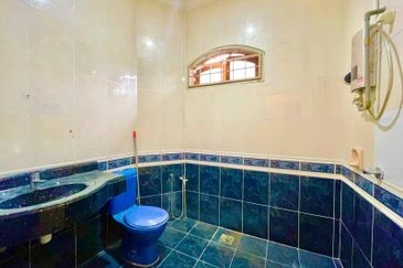 Jalan Suasana, Bandar Tun Hussein Onn