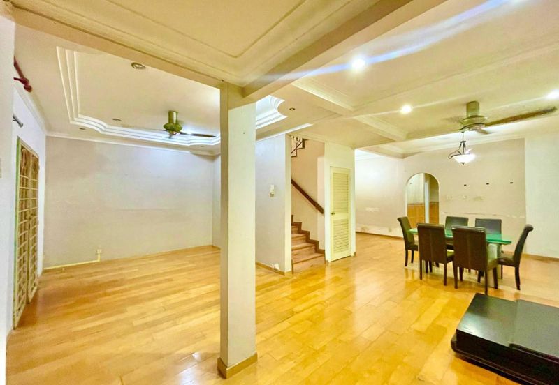 Jalan Suasana, Bandar Tun Hussein Onn