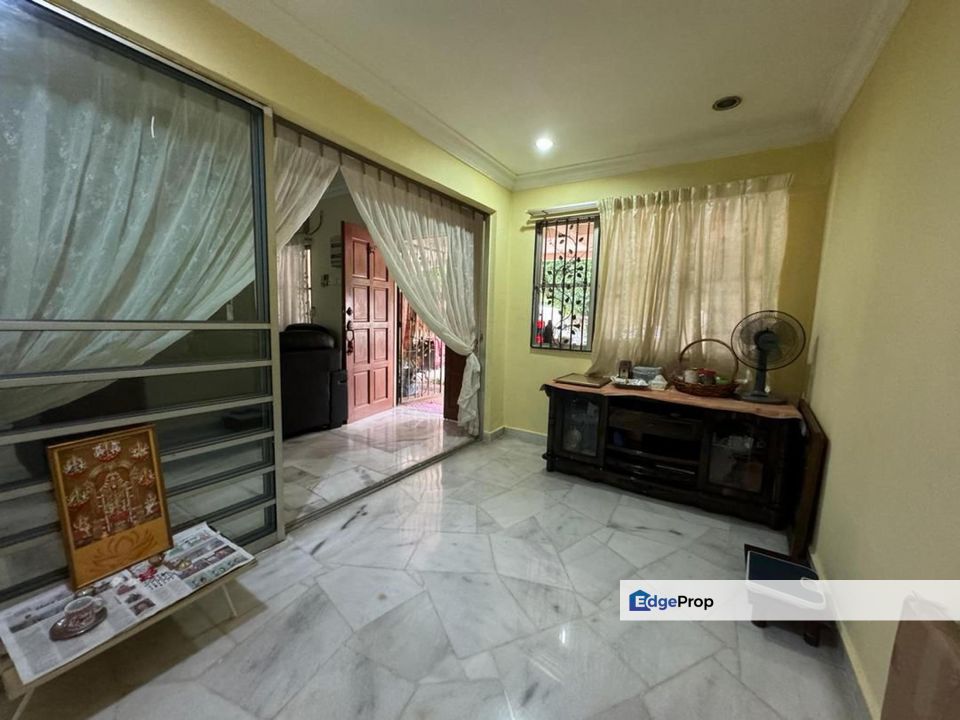 Double Storey Jalan Putra Bahagia 10 Putra Heights, Selangor, Subang Jaya