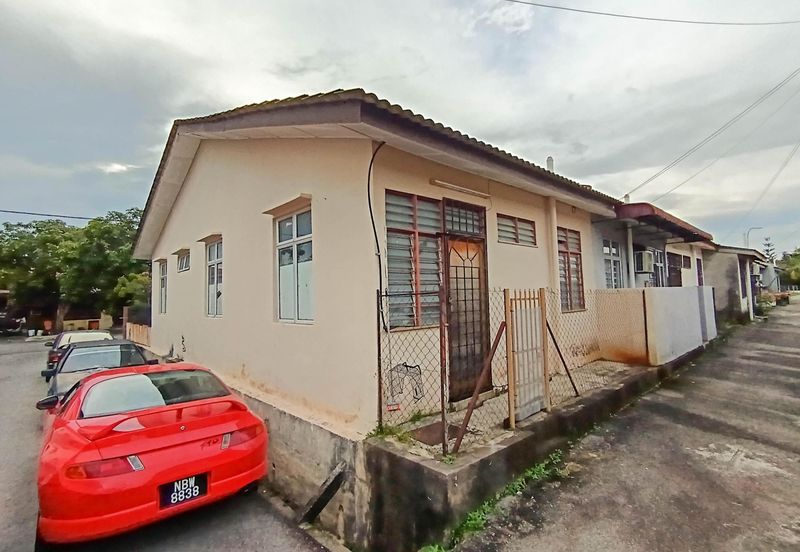 Taman Seroja, Bandar Baru Salak Tinggi