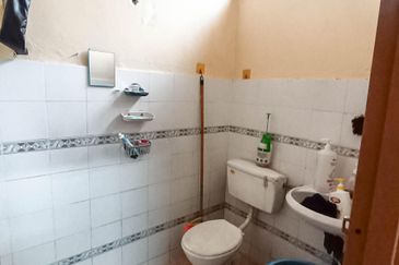 Taman Seroja, Bandar Baru Salak Tinggi