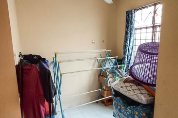 Taman Seroja, Bandar Baru Salak Tinggi