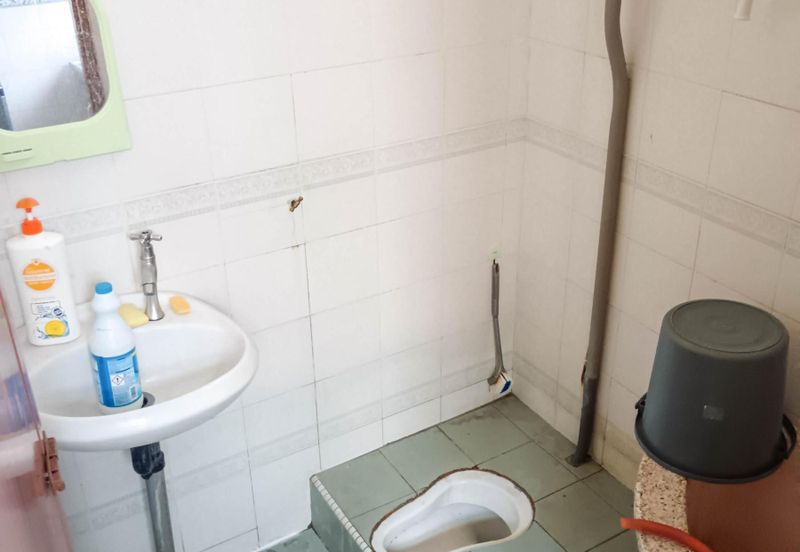 Taman Seroja, Bandar Baru Salak Tinggi