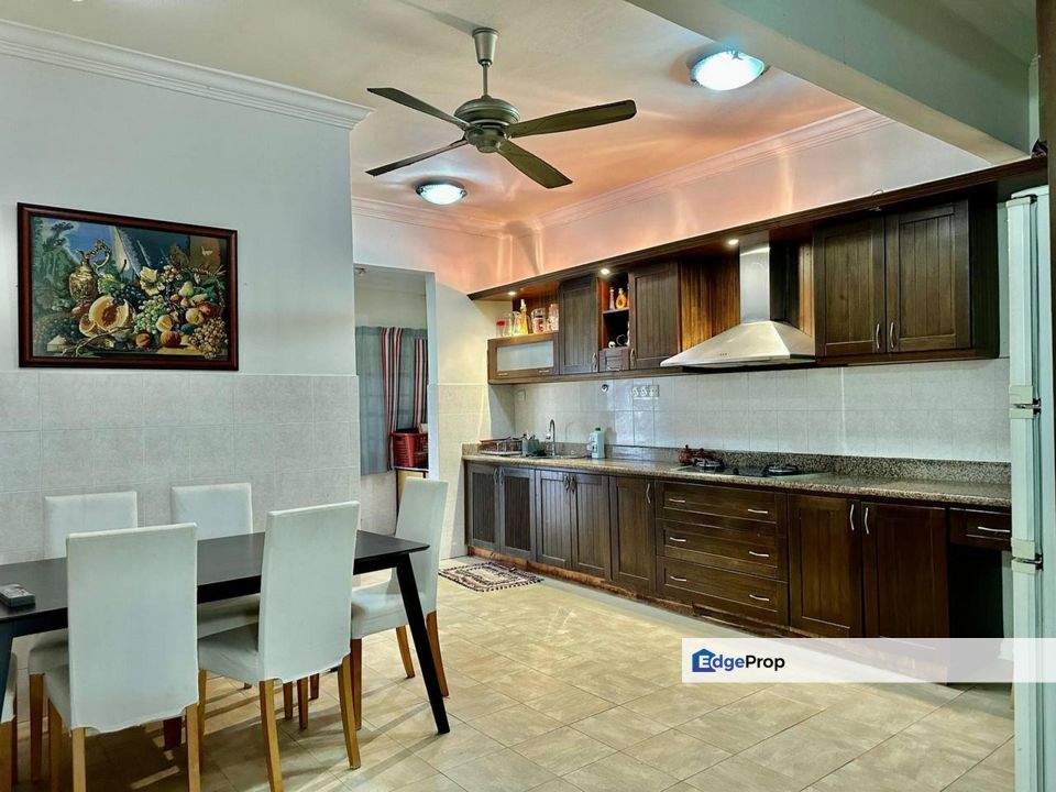 Semi D 2 Storey Taman Desa Mewah, Semenyih, Selangor, Semenyih