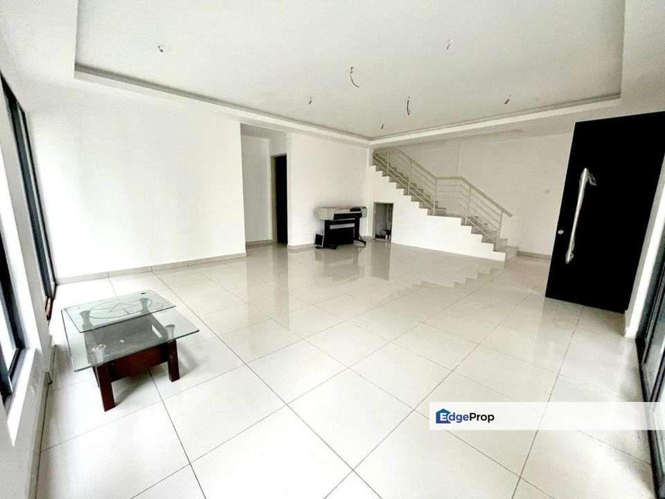 3 Storey Semi D, Taman Vista Hill, Bandar Mahkota Cheras, Selangor, Cheras