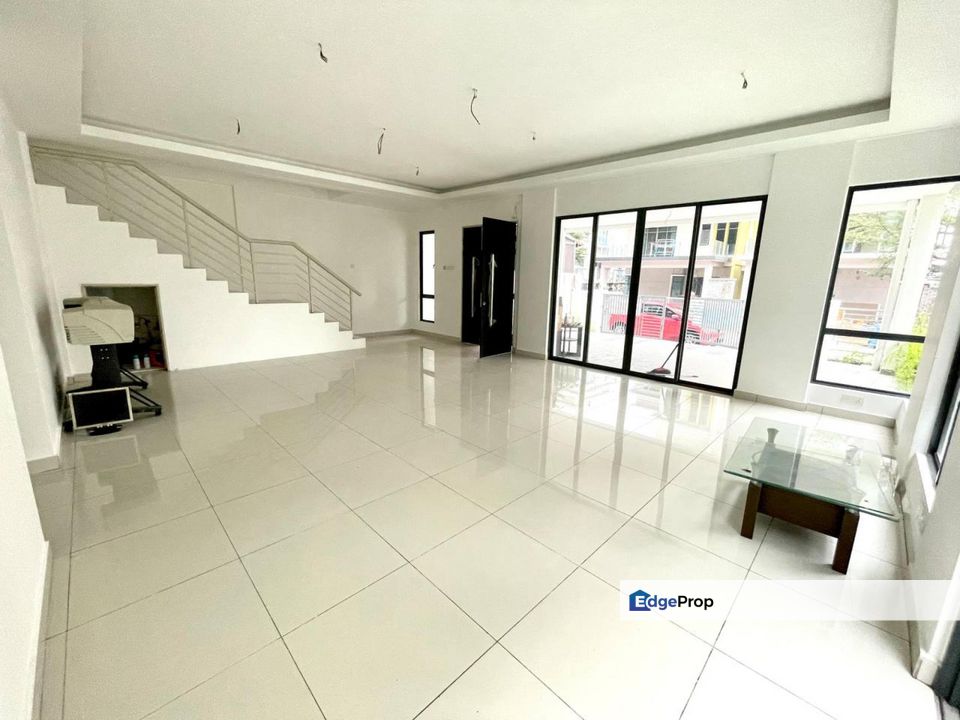 3 Storey Semi D, Taman Vista Hill, Bandar Mahkota Cheras, Selangor, Cheras