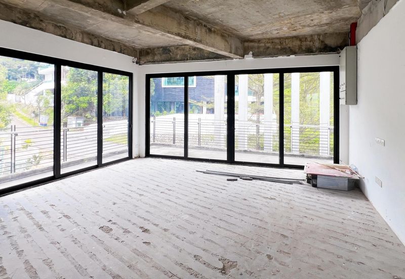 MODERN BUNGALOW COUNTRY HEIGHTS DAMANSARA WITH INFINITY POOL