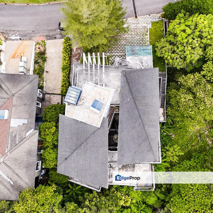 MODERN BUNGALOW COUNTRY HEIGHTS DAMANSARA WITH INFINITY POOL, Kuala Lumpur, Country Heights Damansara