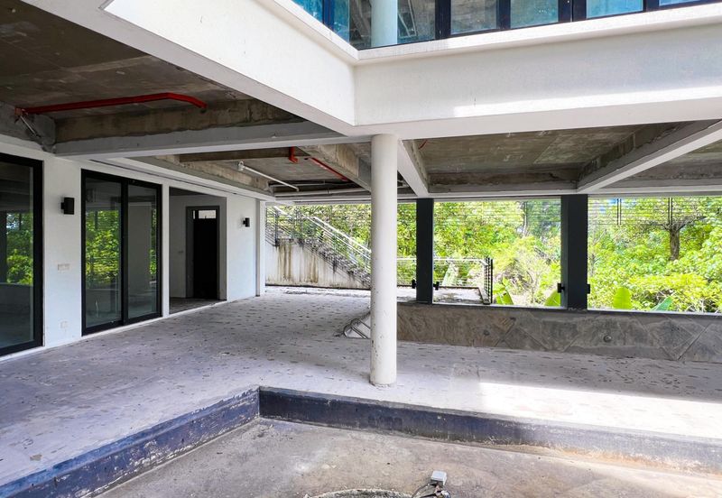 MODERN BUNGALOW COUNTRY HEIGHTS DAMANSARA WITH INFINITY POOL