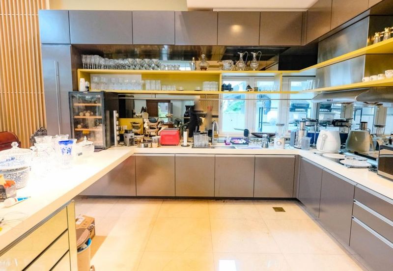 3.5 STOREY BUNGALOW - COUNTRY HEIGHTS DAMANSARA