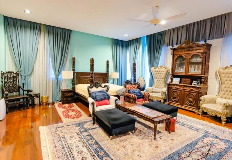 3.5 STOREY BUNGALOW - COUNTRY HEIGHTS DAMANSARA