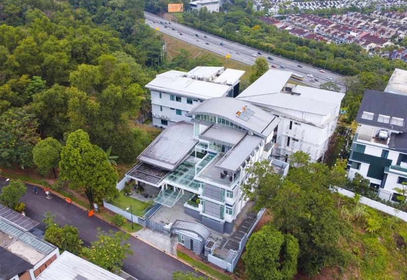 3.5 STOREY BUNGALOW - COUNTRY HEIGHTS DAMANSARA