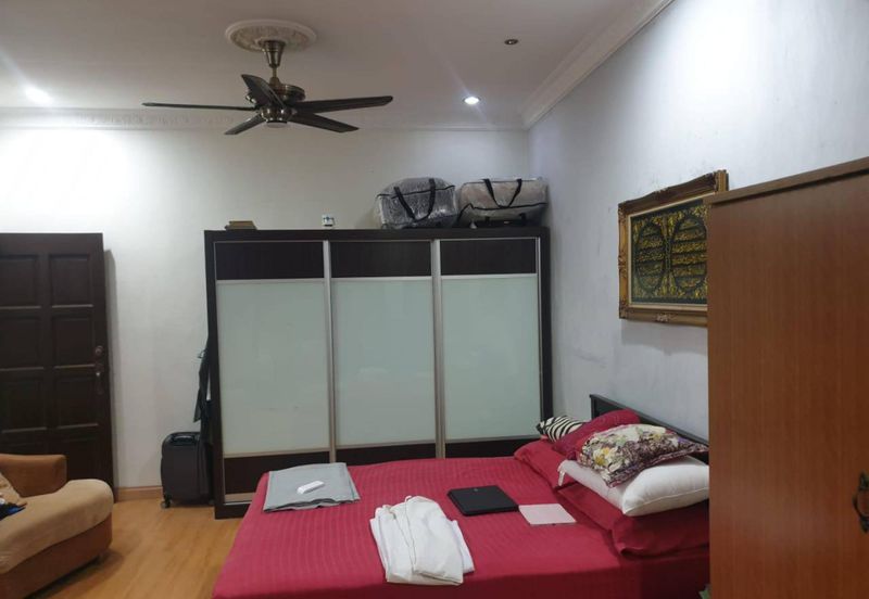 Bandar Tun Hussein Onn