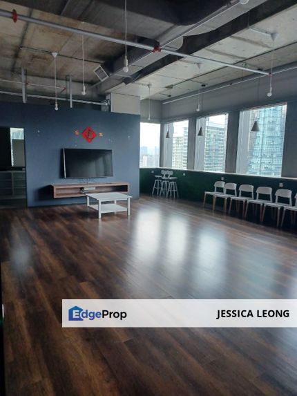 KL Eco City ~ Fitted Unit, Great Location w/ Train Station, Kuala Lumpur, Bangsar