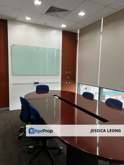 UOA Bangsar ~ Nice Fully Fitted Office w/ Good Rent, Kuala Lumpur, Bangsar