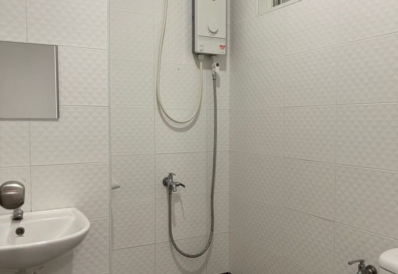 Seasons Luxury Apartments @ Amara Larkin