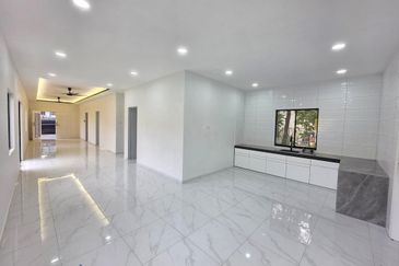 Kampung Melayu Gelang Patah