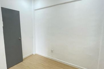 Flat Taman Plentong Utama