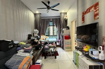 D'Summit Residences @ Kempas Utama