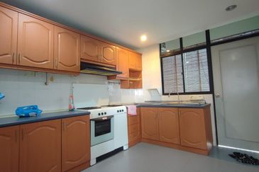 Mewah View Luxurious Apartments