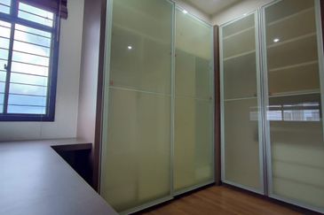 Mewah View Luxurious Apartments