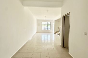 Erica @ Meridin East