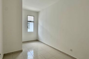 Erica @ Meridin East