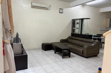 Lake Palm @ Austin Perdana