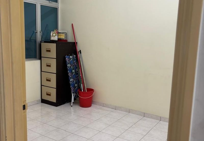 Lake Palm @ Austin Perdana