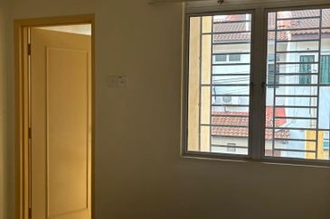 Lake Palm @ Austin Perdana