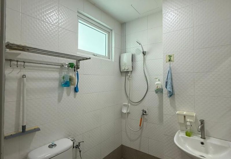 Seasons Luxury Apartments @ Amara Larkin