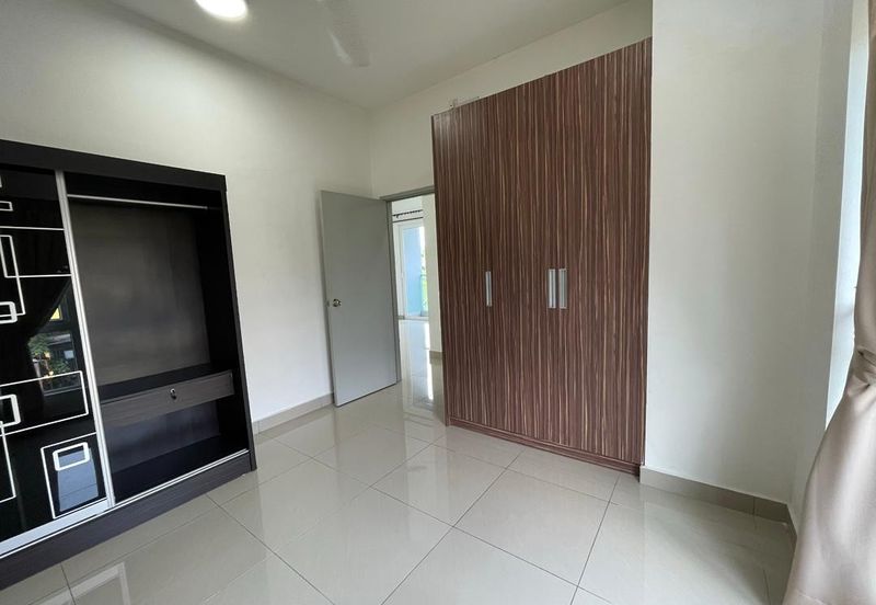 Seasons Luxury Apartments @ Amara Larkin