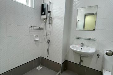 Seasons Luxury Apartments @ Amara Larkin