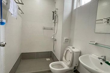 Seasons Luxury Apartments @ Amara Larkin