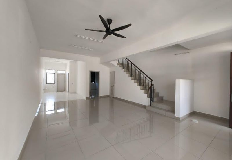 Meridin East The Greenway & The Eden