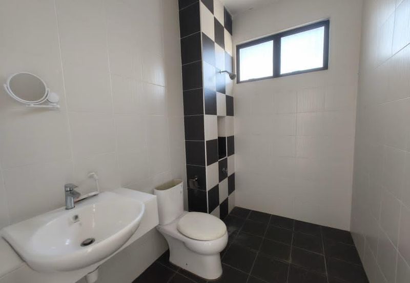 Meridin East The Greenway & The Eden