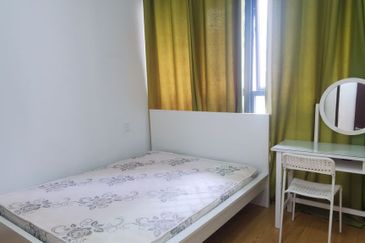 Baypoint @ Country Garden Danga Bay