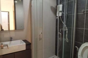 Baypoint @ Country Garden Danga Bay