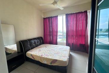 Dedaun Hijau (Greenfield Regency)