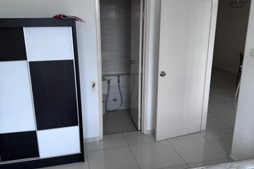 D'Summit Residences @ Kempas Utama