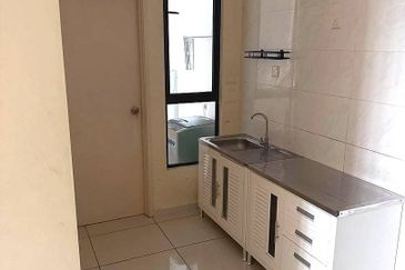 D'Summit Residences @ Kempas Utama