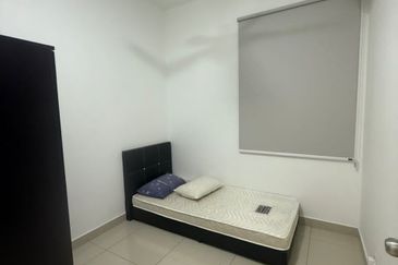 Meridin Bayvue Apartment