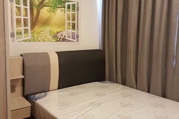 Baypoint @ Country Garden Danga Bay