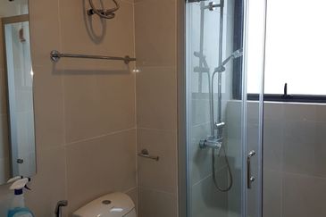 Baypoint @ Country Garden Danga Bay