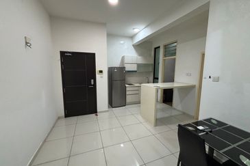 D'Summit Residences @ Kempas Utama